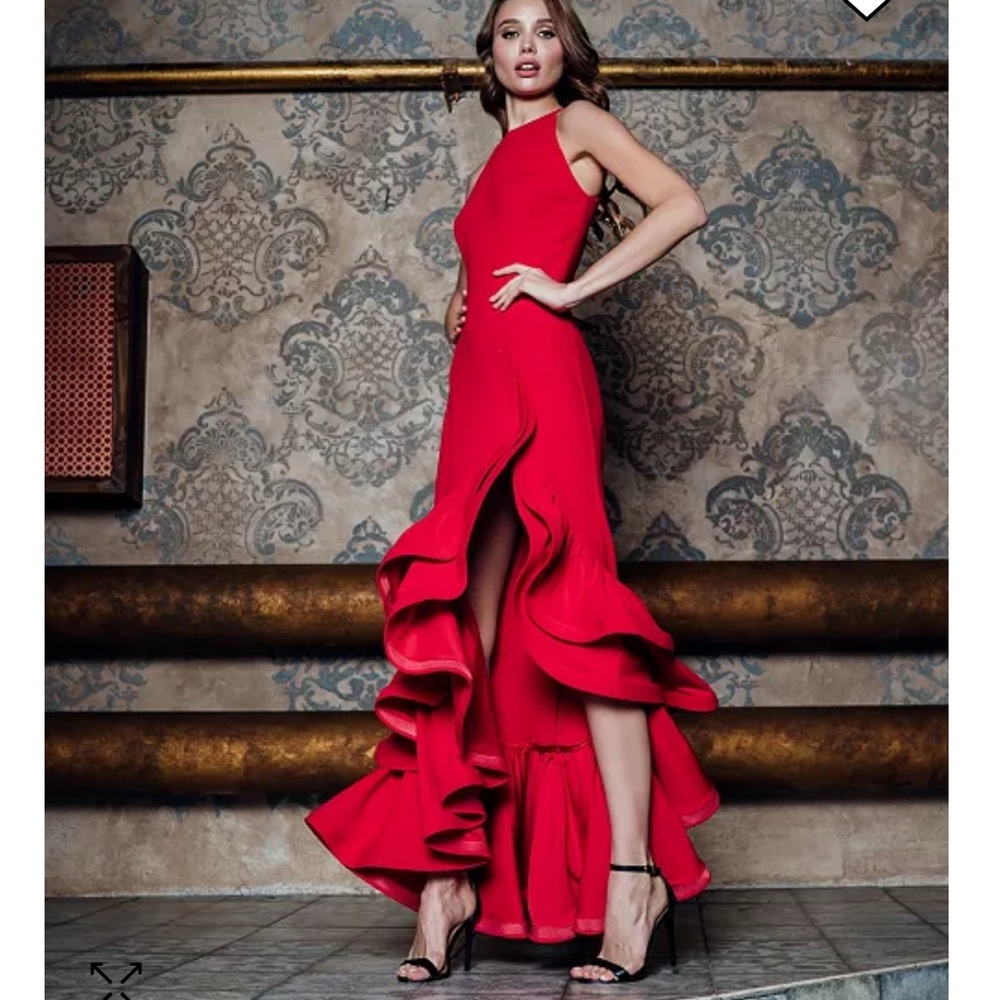[brand new] Tiered Ruffles gown